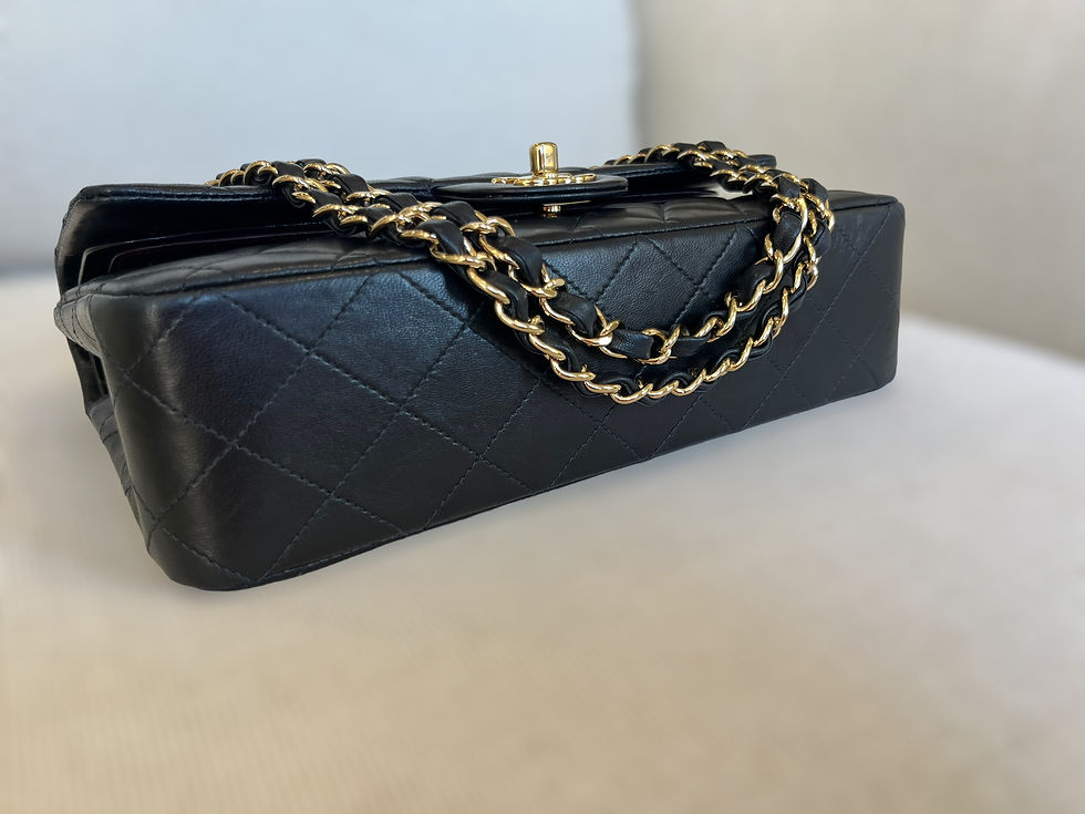 Thumbnail: CHANEL Classic Flap Medium