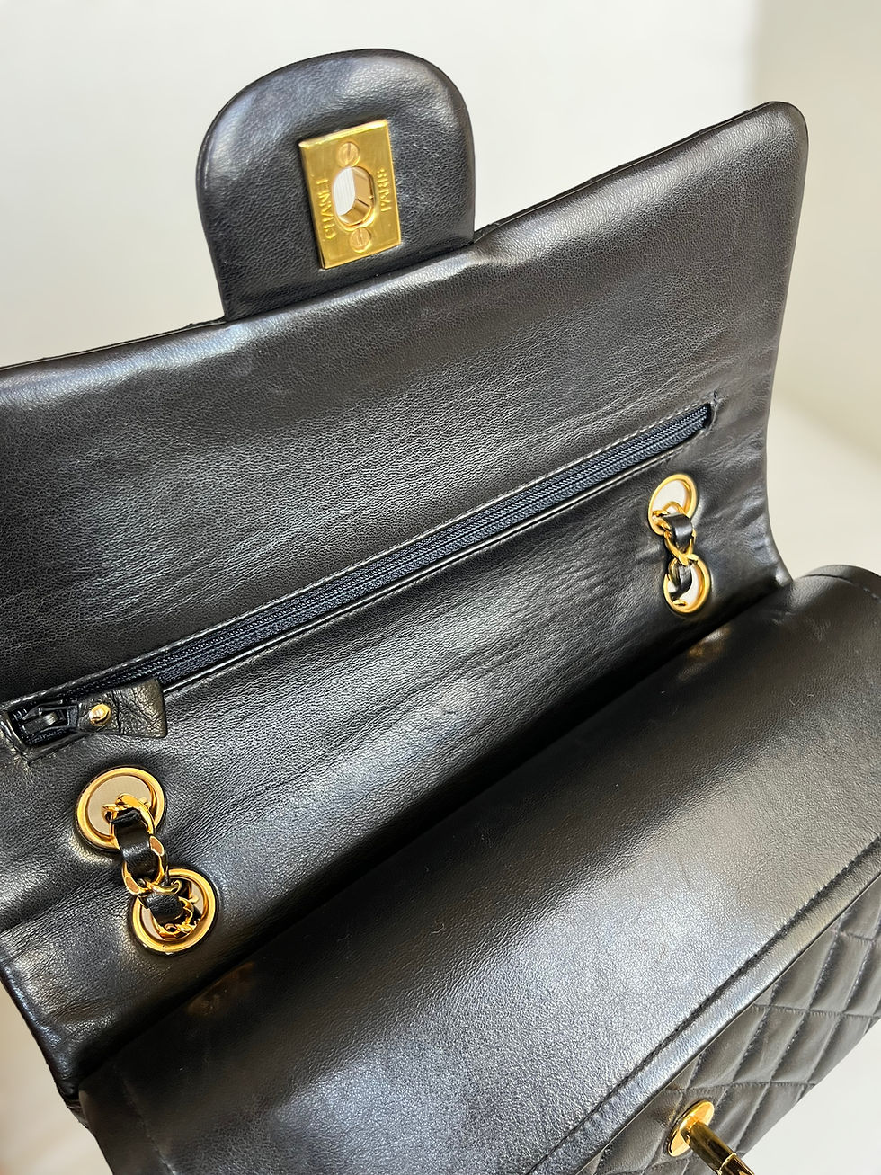 Thumbnail: CHANEL Classic Flap Medium