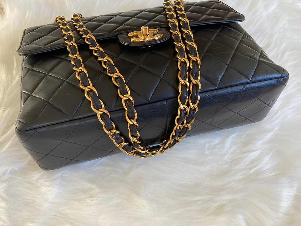 Thumbnail: CHANEL Vintage Jumbo
