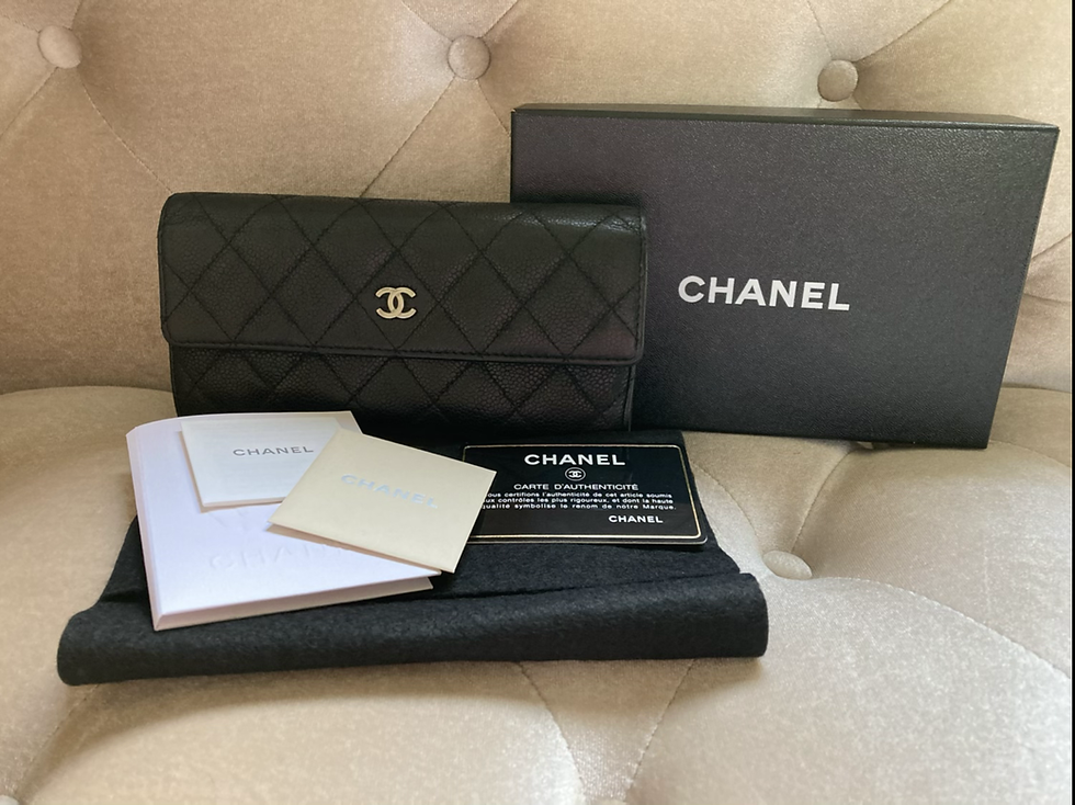 Thumbnail: Chanel Classic Continental Flap Wallet