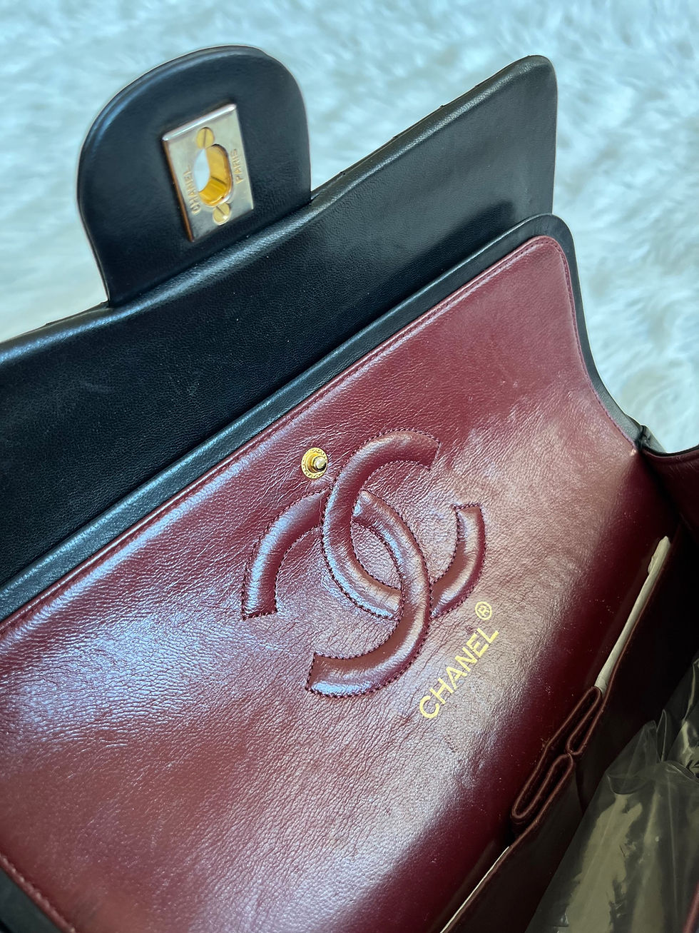 Thumbnail: CHANEL Classic Flap Medium