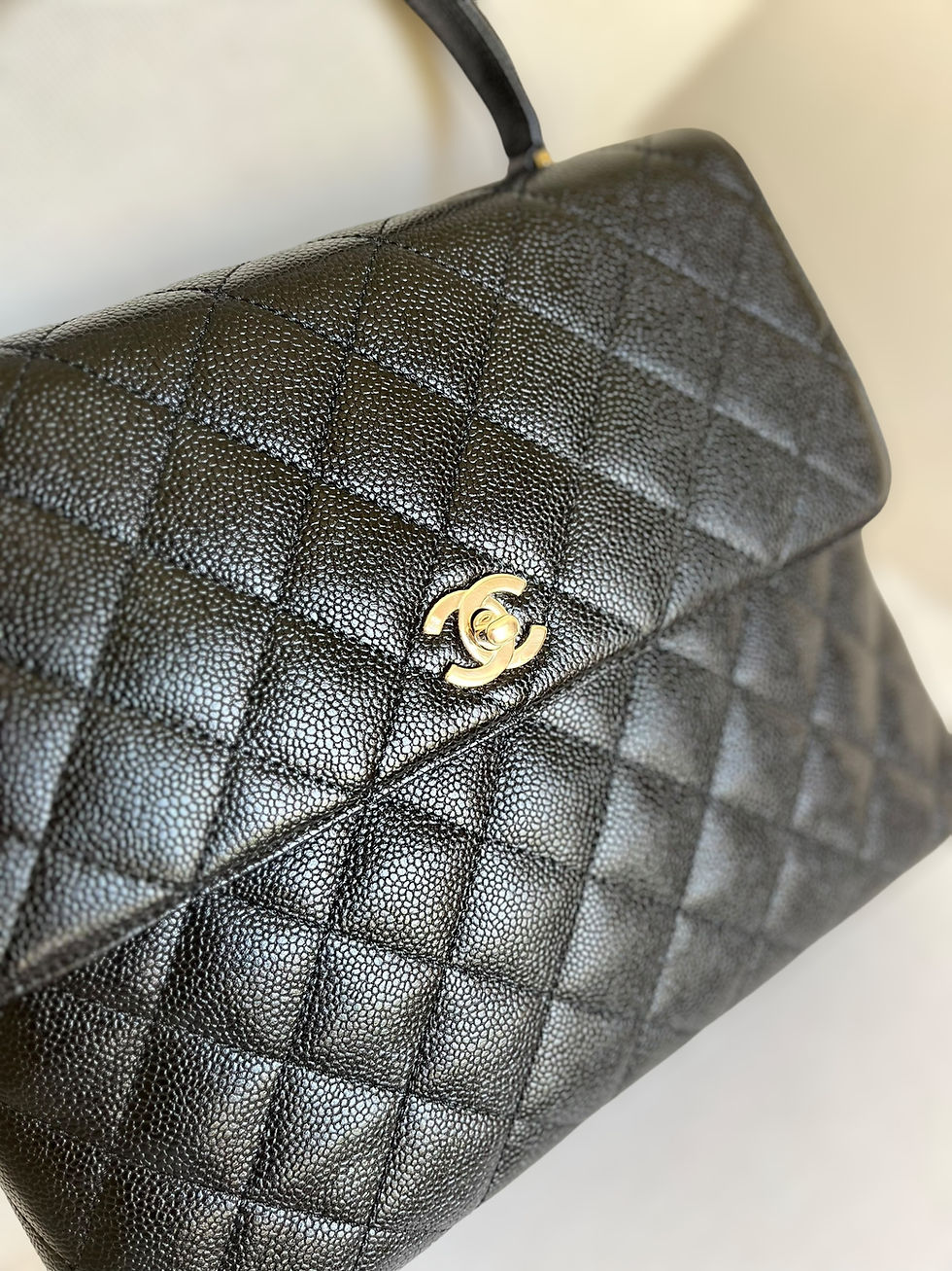 Thumbnail: CHANEL Caviar Kelly Handle Bag
