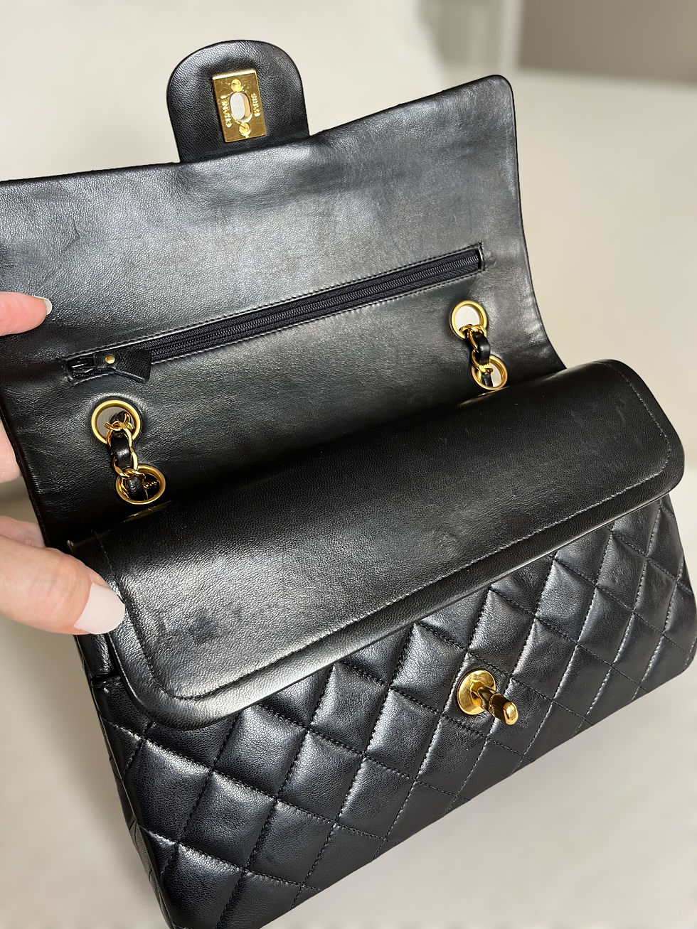 Thumbnail: CHANEL Classic Flap Medium