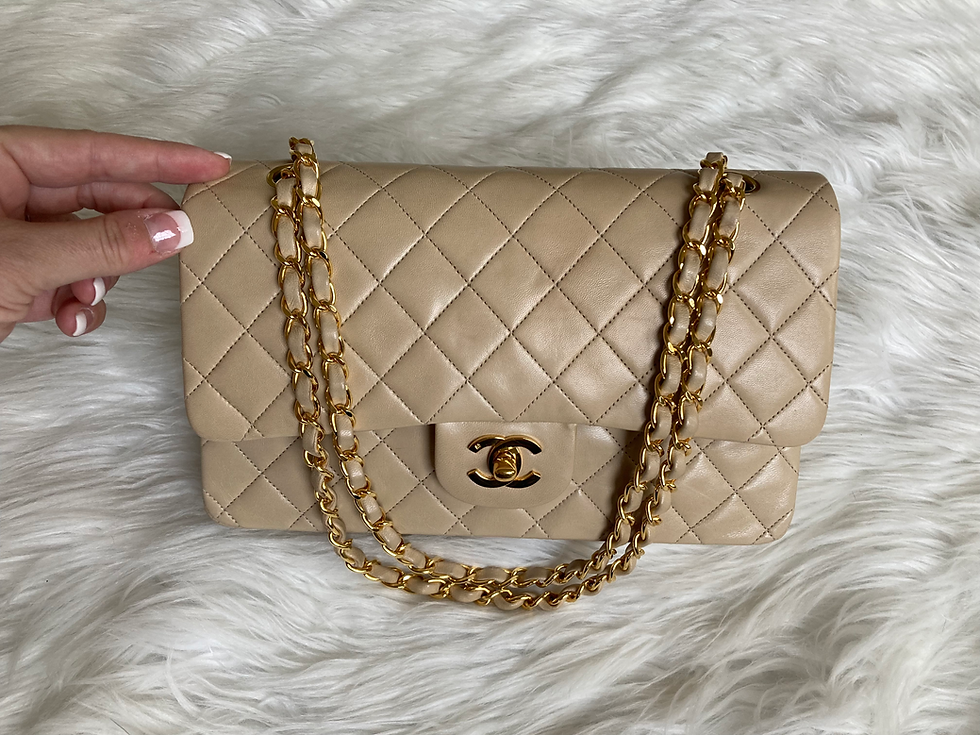 Thumbnail: CHANEL Classic Flap Beige