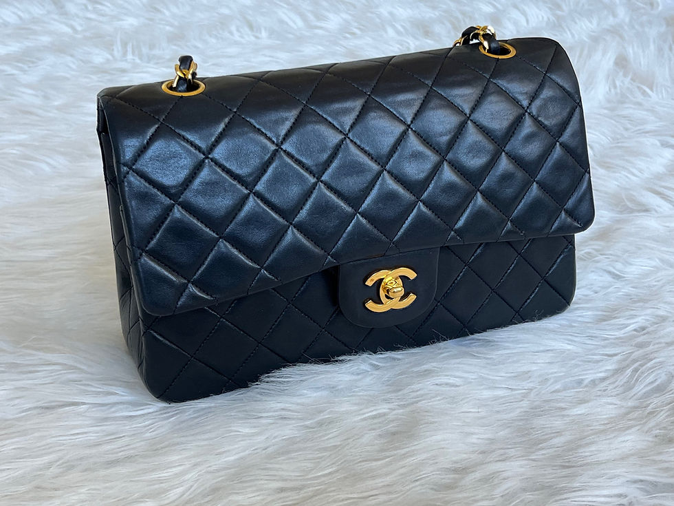 Thumbnail: CHANEL Classic Flap Medium