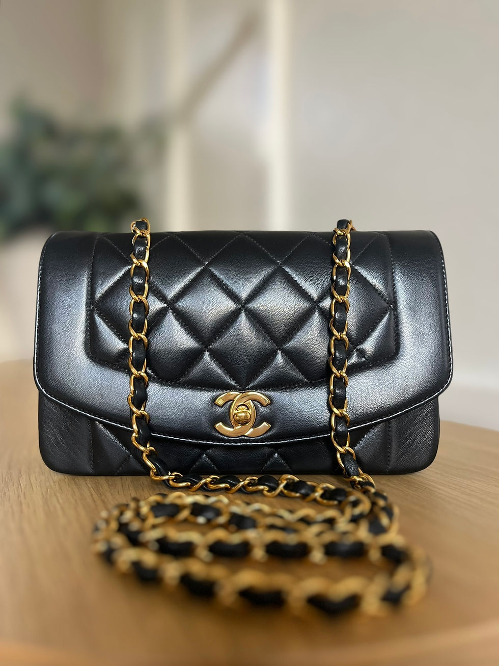 Chanel Diana size Small