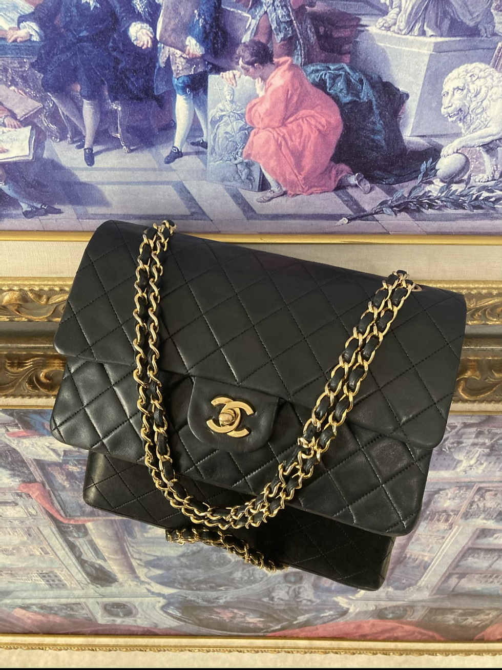 Thumbnail: CHANEL Classic Double Flap Medium