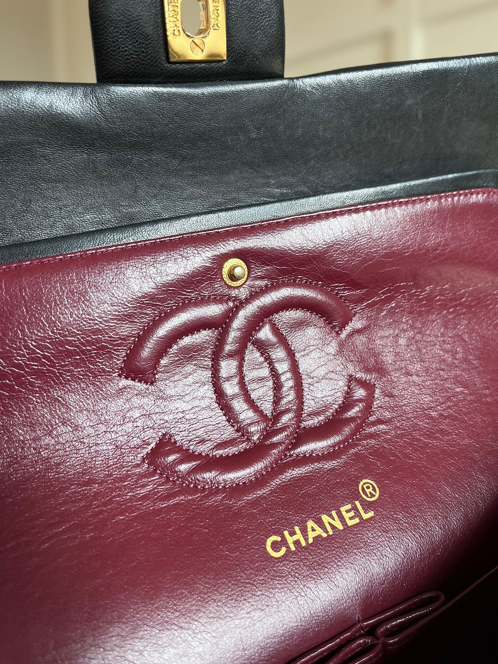 Thumbnail: Vintage Chanel Medium Classic Flap