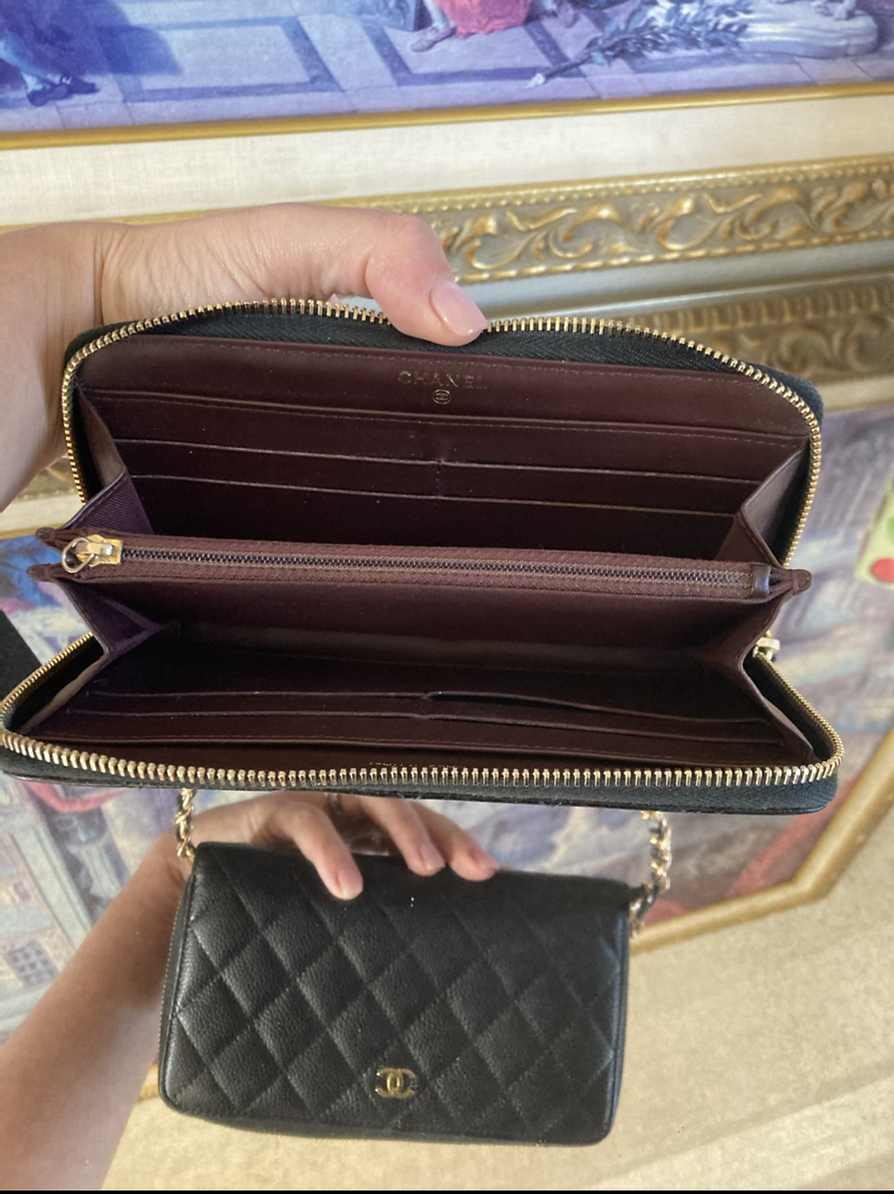 Thumbnail: CHANEL Ziparound Wallet