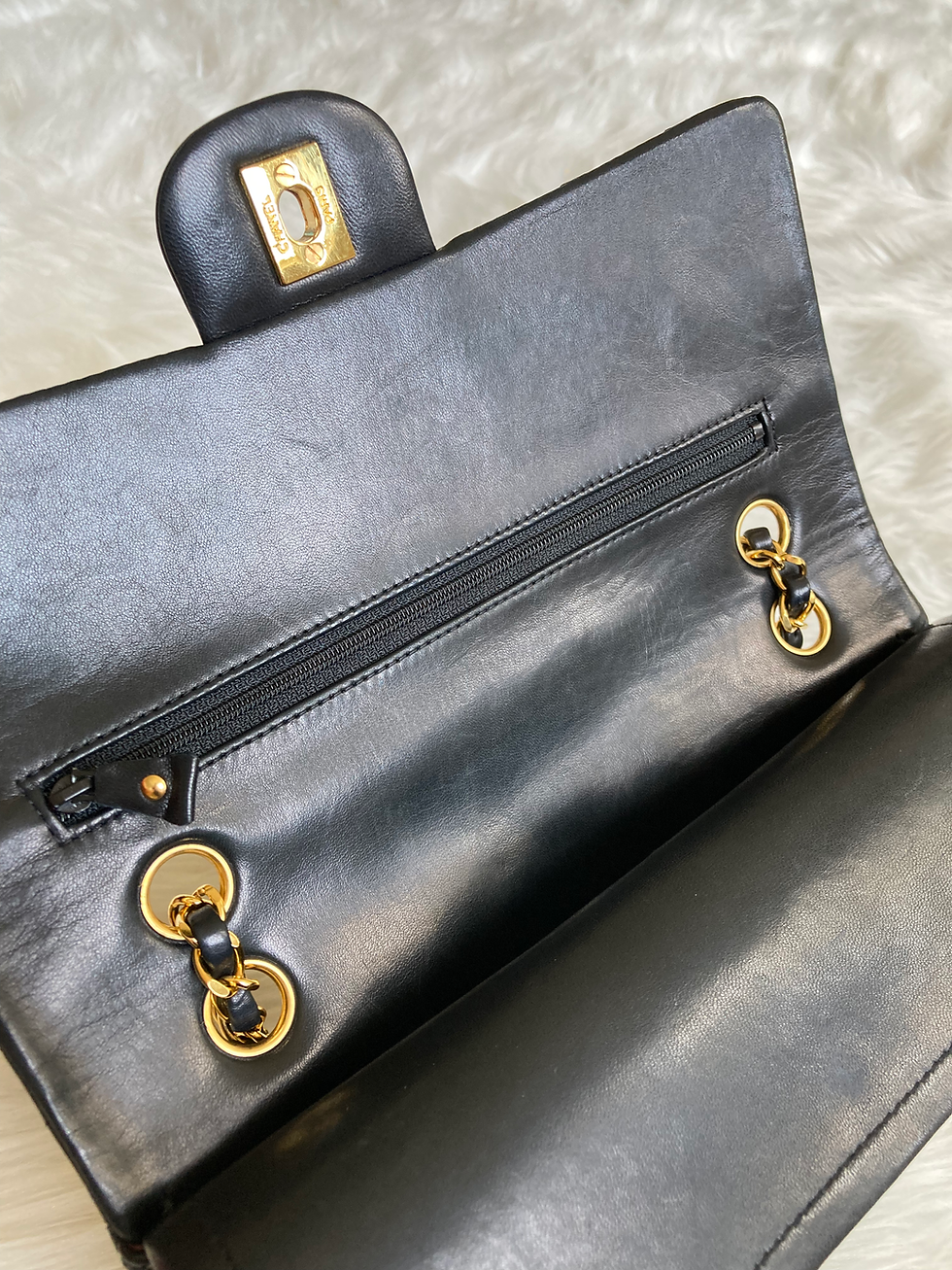 Thumbnail: CHANEL Classic Flap Med