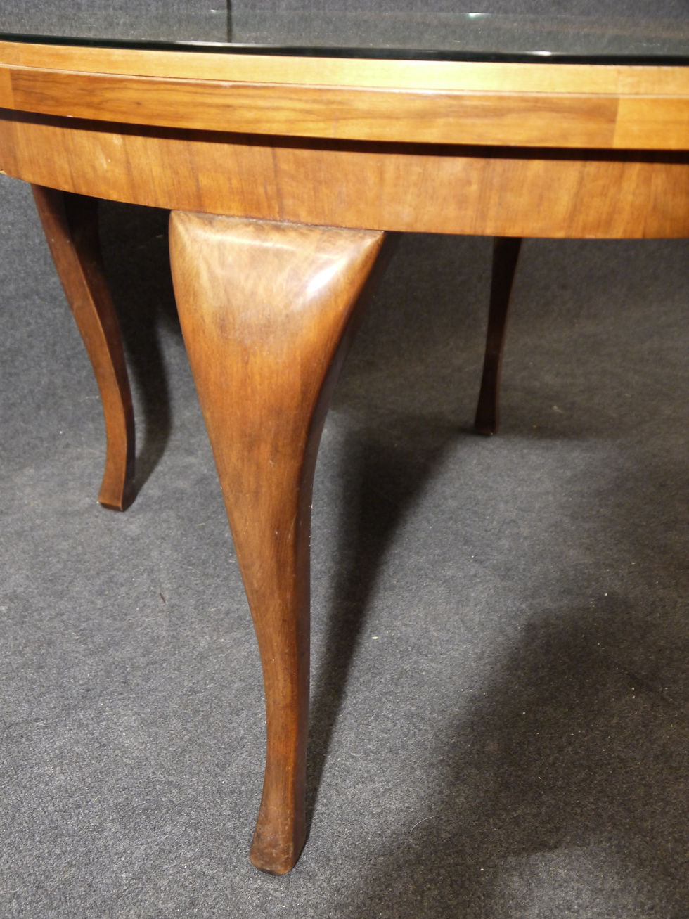 Miniaturbild: Stilvoller, runder Sofa-Salontisch des ART-DECO, Kirschbaum um 1920/30