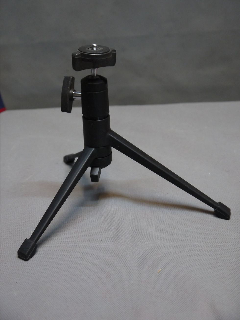 Miniaturbild: 2 Fotokameras:Canon EOS 500N Spiegelreflex, Canon Prima As 1 Kompaktkamera Antiq