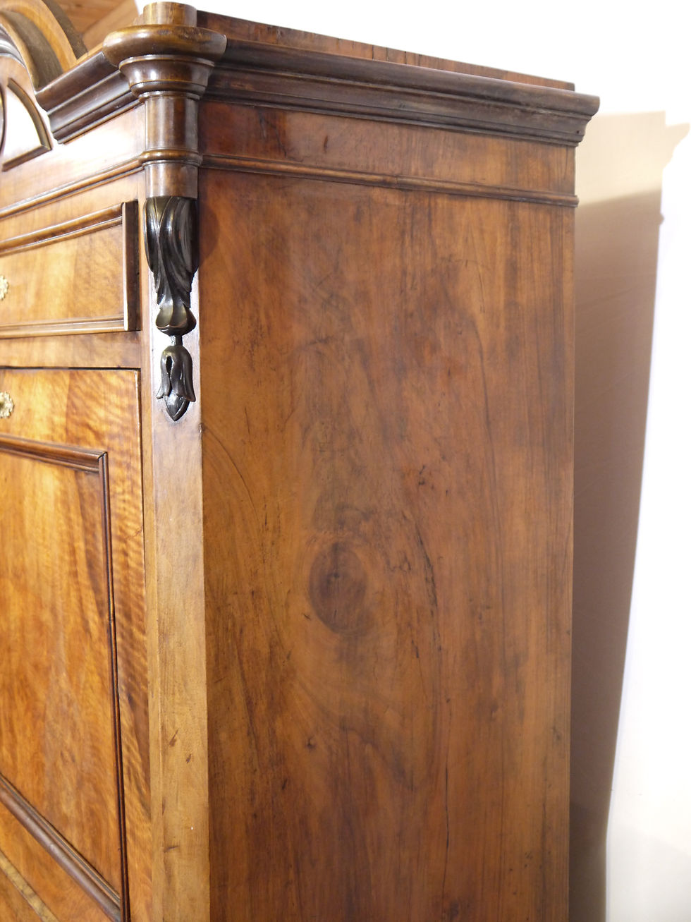 Miniaturbild: Schöner alter Louis-Philippe-Schreibschrank/Sekretär in Nuß um 1870..