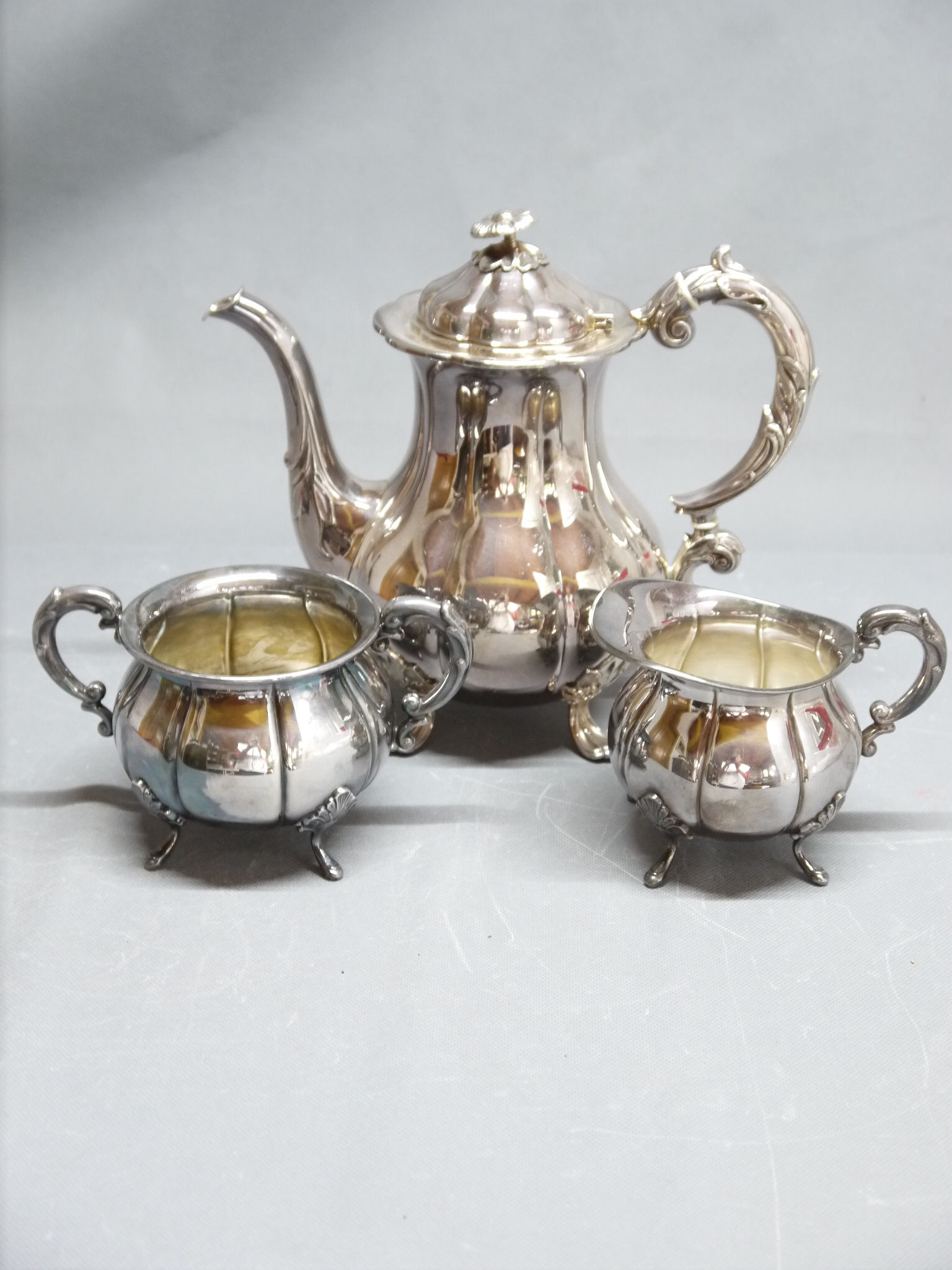 Sehr schönes 3tlg. Kernstück im Stil des Barock, versilbert...