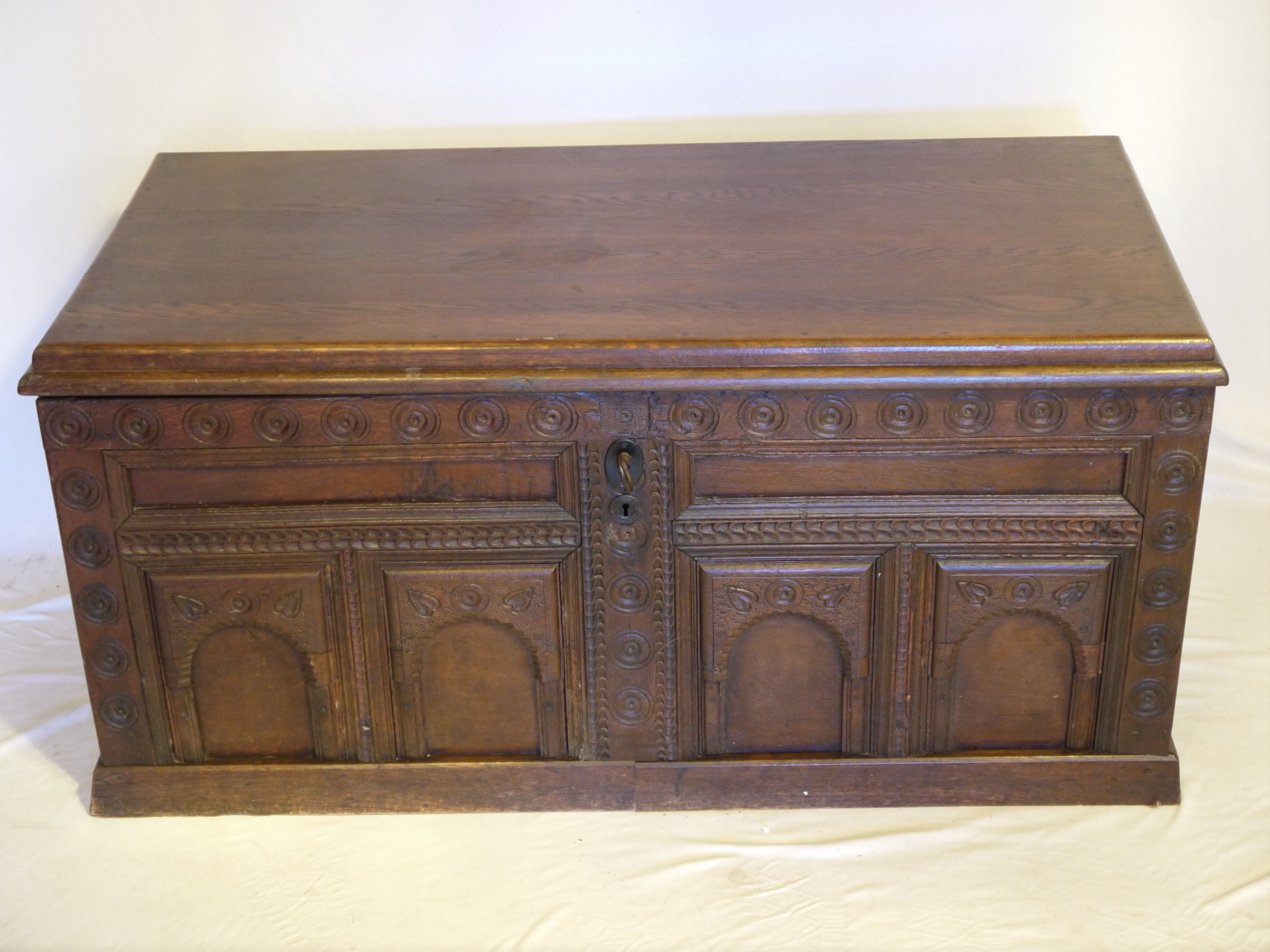 Sehr schöne, alte Flachdeckel-Truhe, Eiche um 1800/1850...