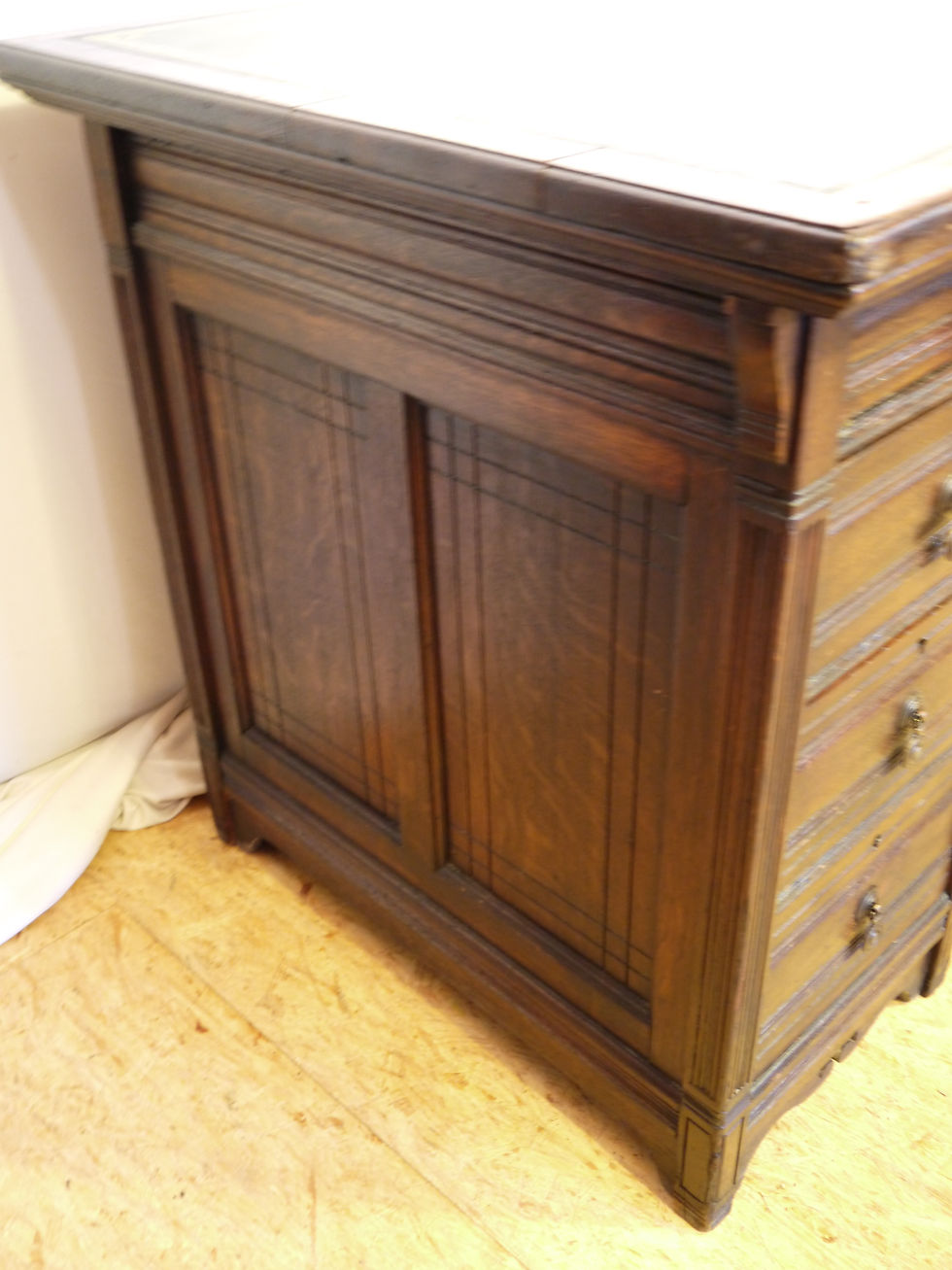 Miniaturbild: Sehr schöner Eichen-Schreibtisch, um 1900/20...