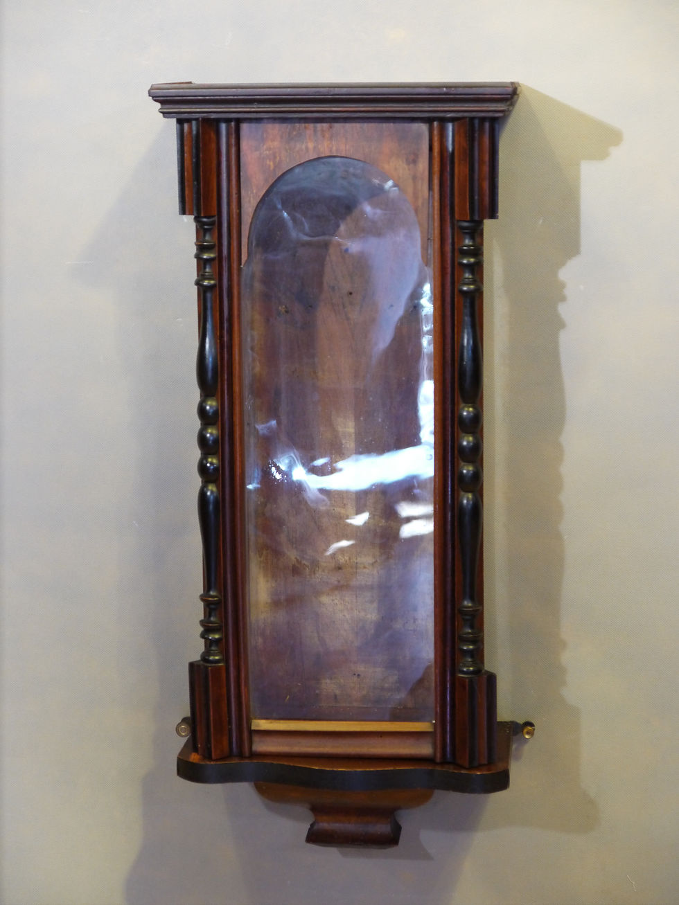 Miniaturbild: Alter Uhrenkasten, Nußbaum um 1880/1890...