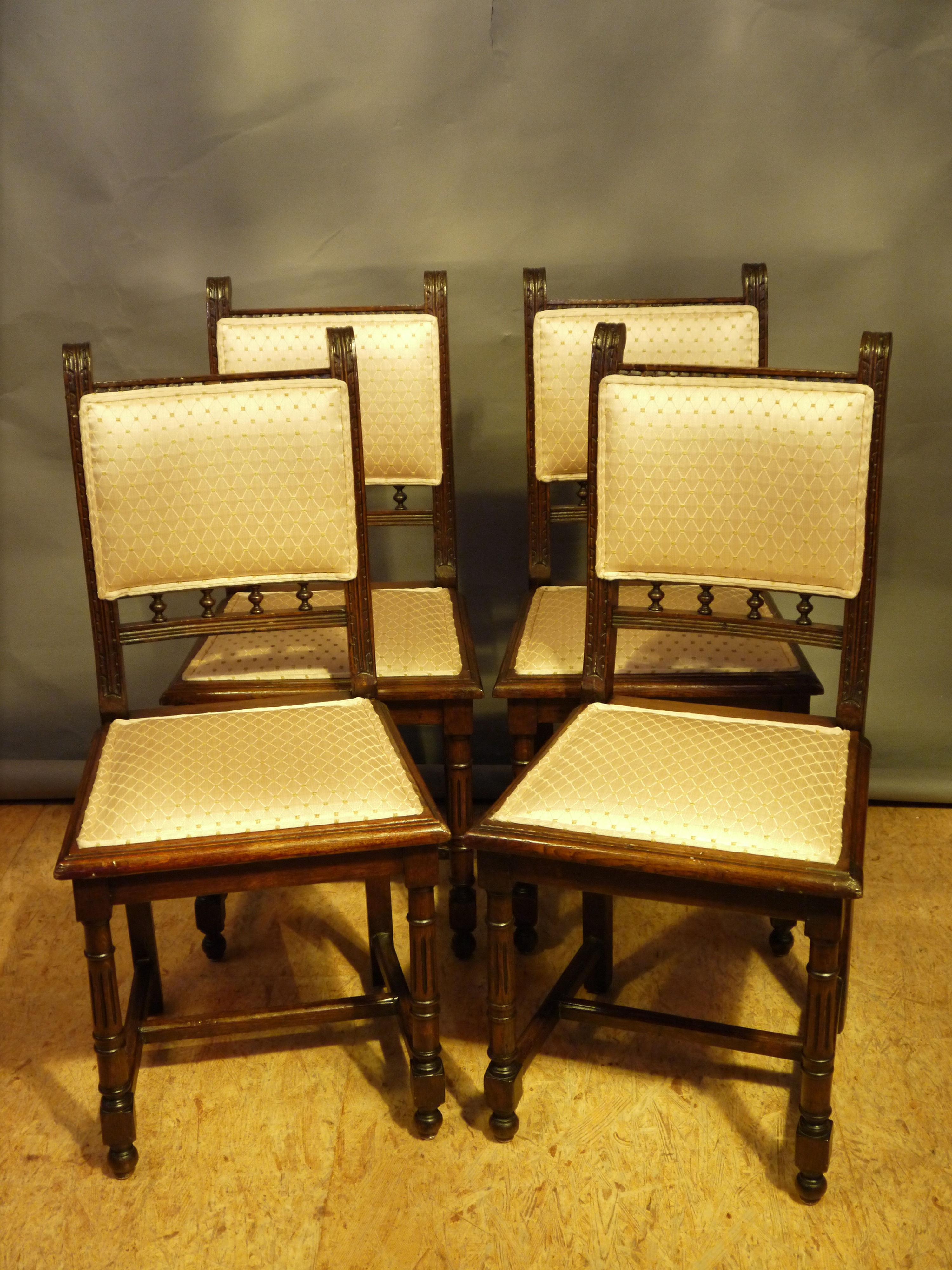 4 sehr schöne, alte Eichen-Stühle, Henry Deux, um 1880/1890