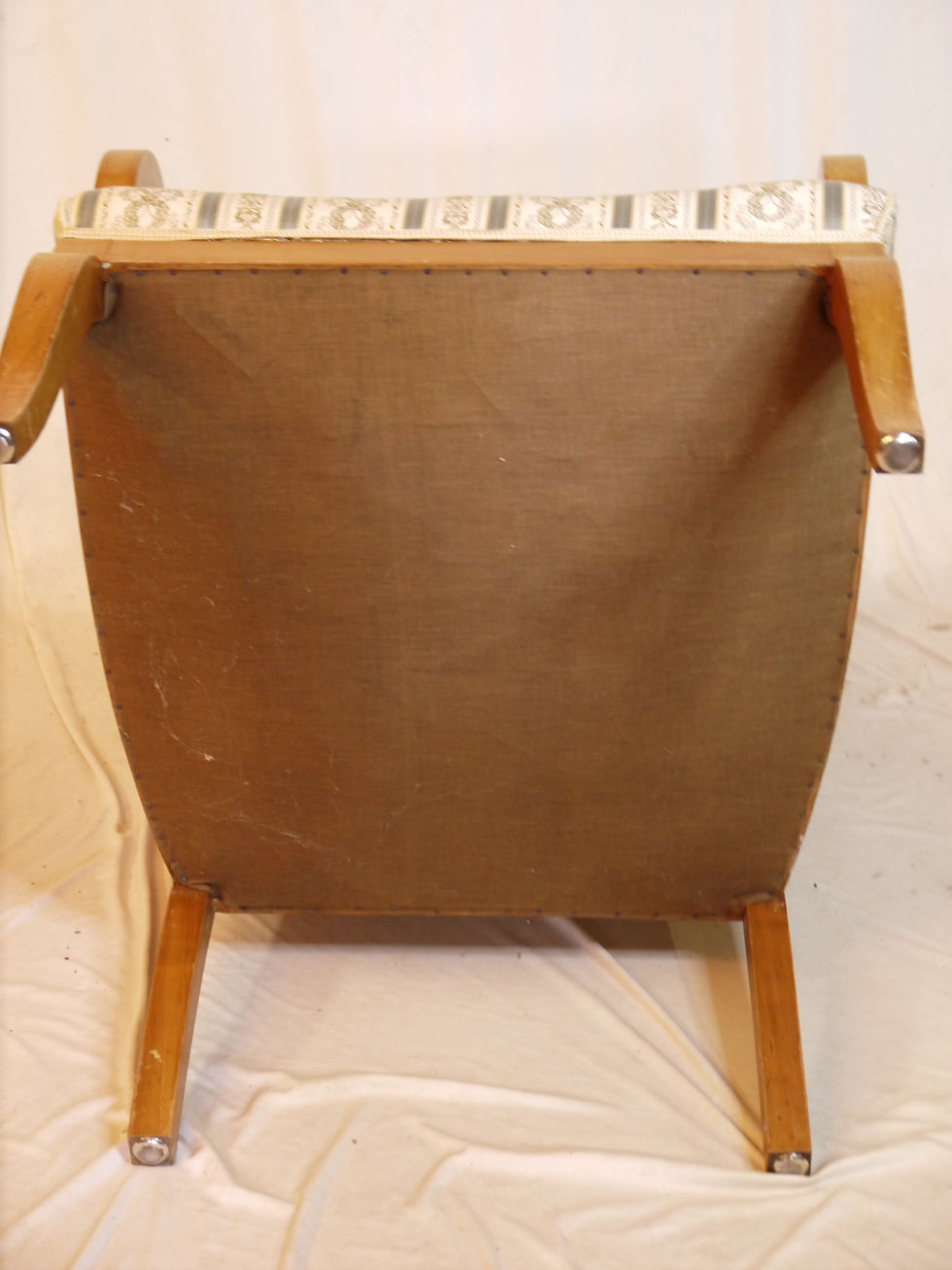 Miniaturbild: Stilvoller, originaler Biedermeier-Ohrensessel, Kirschbaum