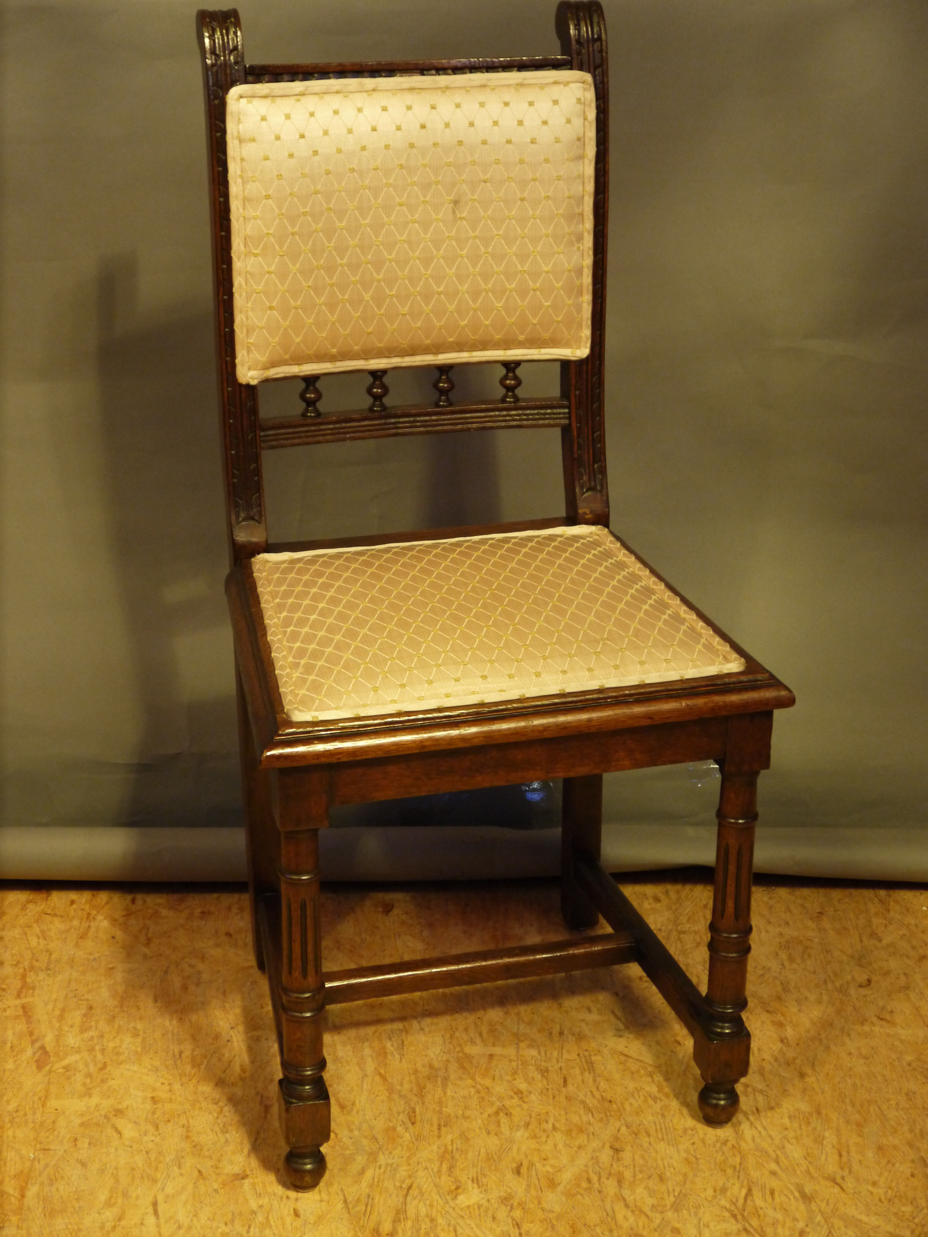 Sehr schöner alter Eichen-Stuhl, Henry Deux, um 1880/1890 -A1-