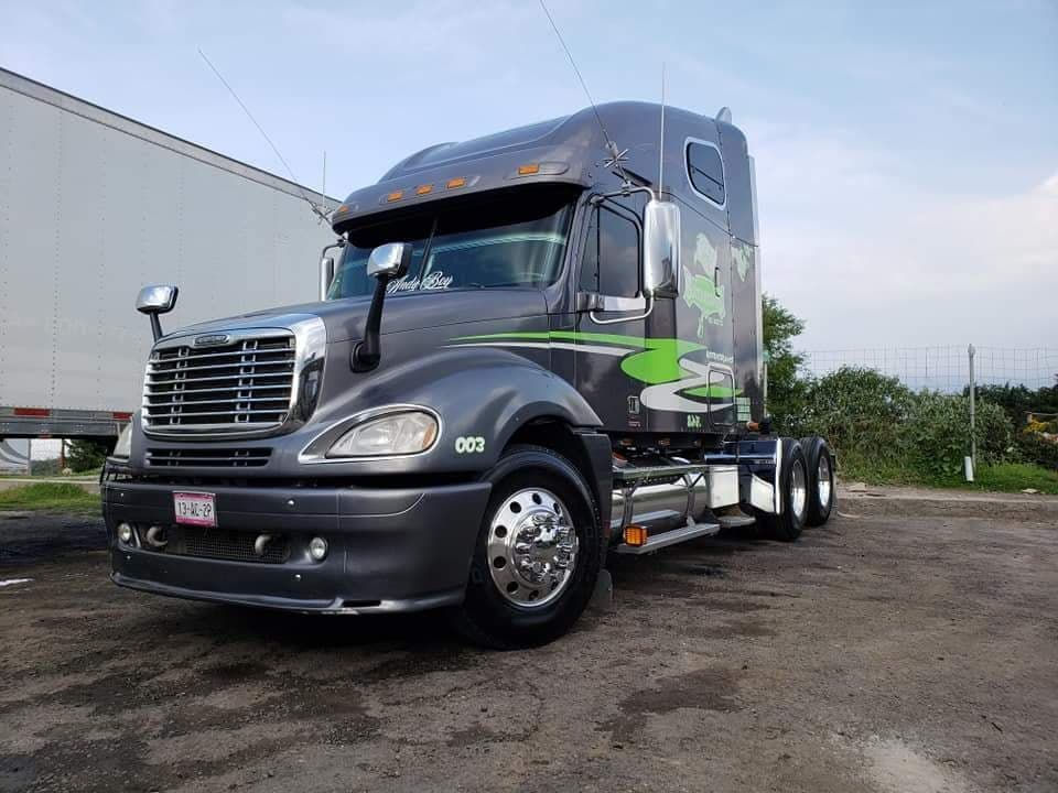 Tráiler pulido con SHEEN METAL