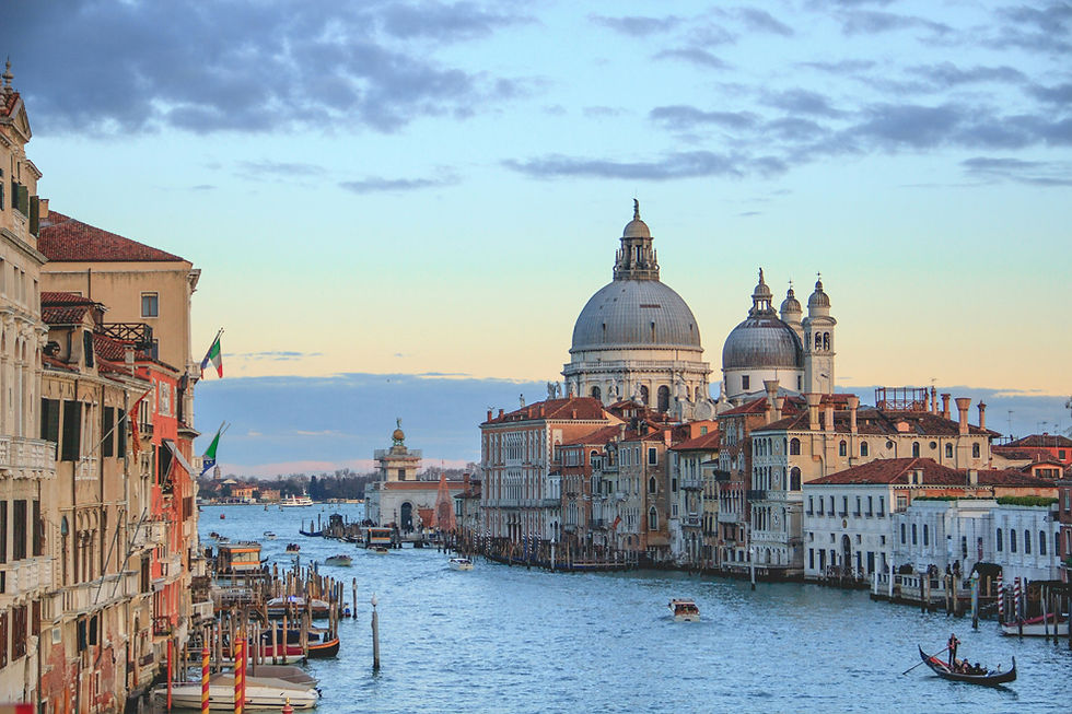 Best Places for Proposal Photos in Europe: Romantic Locations to Pop the Question