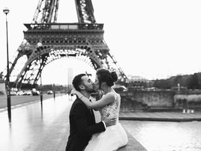 Romantic Photo Walk in Paris: Best Spots and Ideas for a Couple Photoshoot