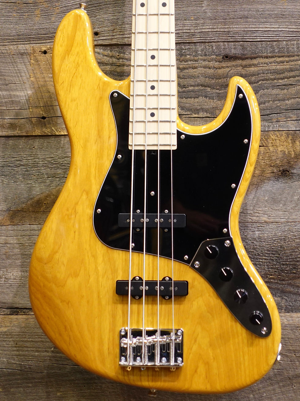 Three Dots Guitars