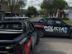 Detuvieron a tres personas tras amenazar a una mujer con un arma para que abandonara su casa en VGG