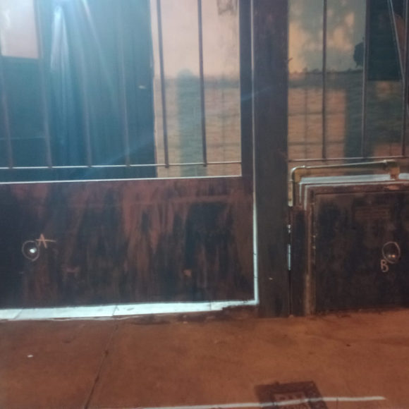 Balearon dos viviendas en Villa Gobernador Gálvez: una en Pasaje Pesci al 400 y otra en Pasaje 5; no hubo heridos