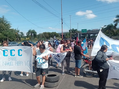 Por "Una Navidad con Trabajo y Sin Hambre": Hubo protesta y corte en el ingreso de VGG
