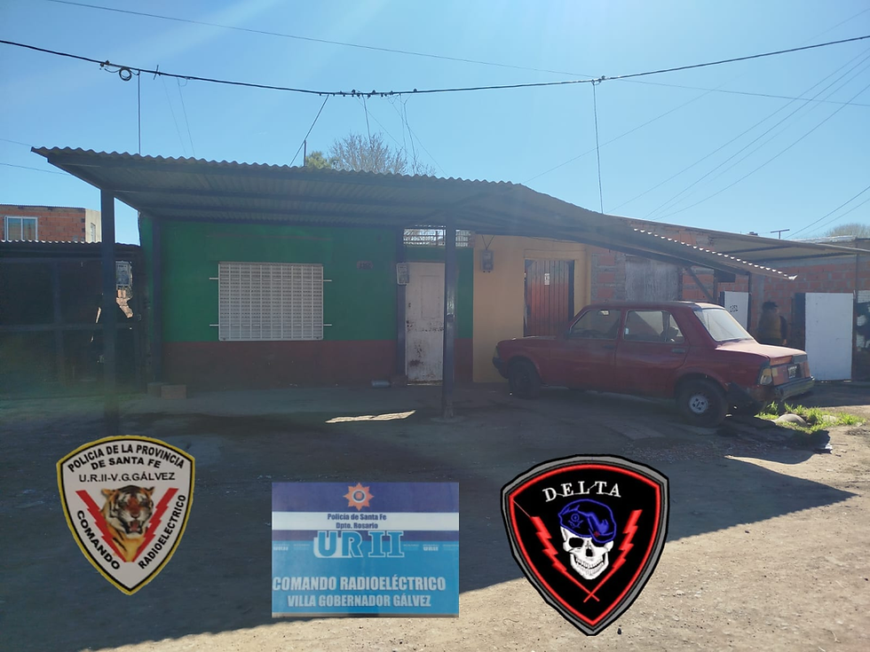 Dos hombres alcoholizados chocaron un auto estacionado y dañaron el tinglado de una vivienda en Villa Gobernador Gálvez