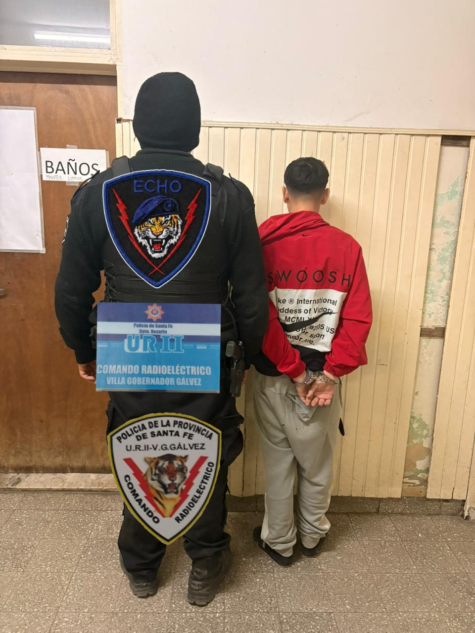 Cayeron dos menores con cocaína: uno está señalado por balear a la dueña de un minimarket en Comandante Espora al 500