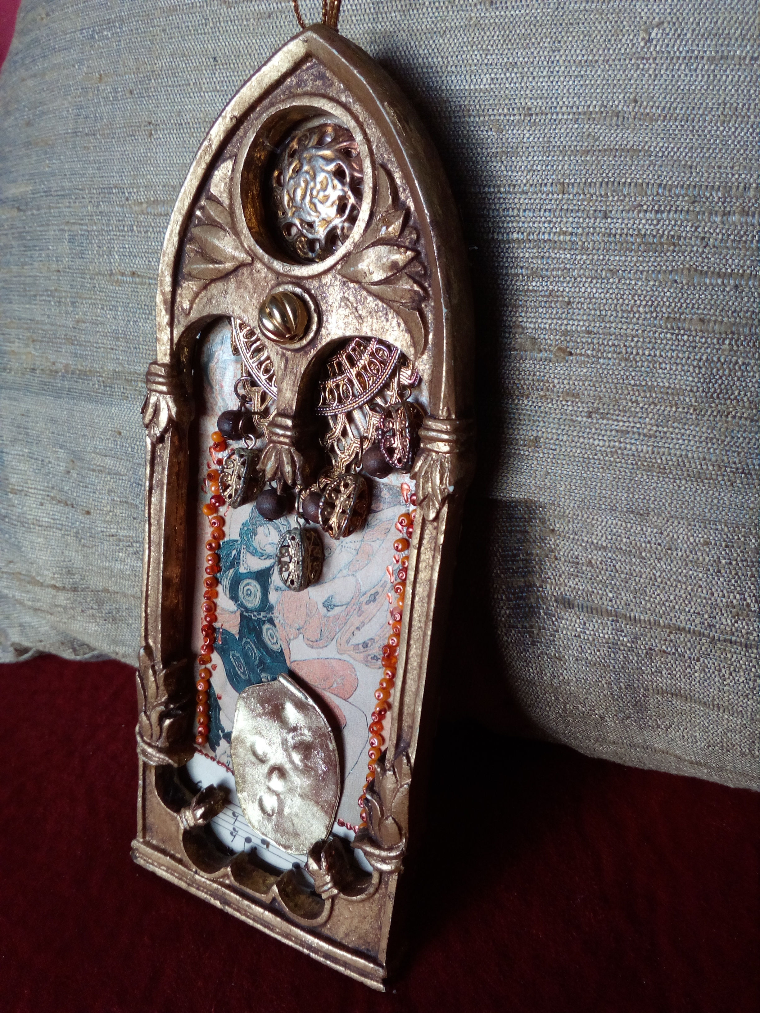 Petit tableau ogival "Danse"