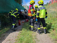 EINSATZ - Menschenrettung nach Verkehrsunfall