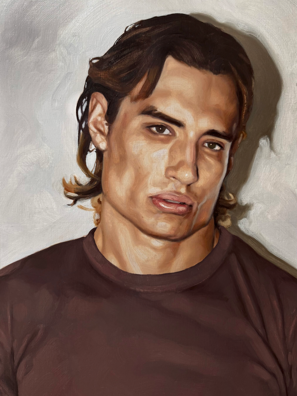 Portrait en peinture à huile d'un homme avec des cheveux long et un t-shirt