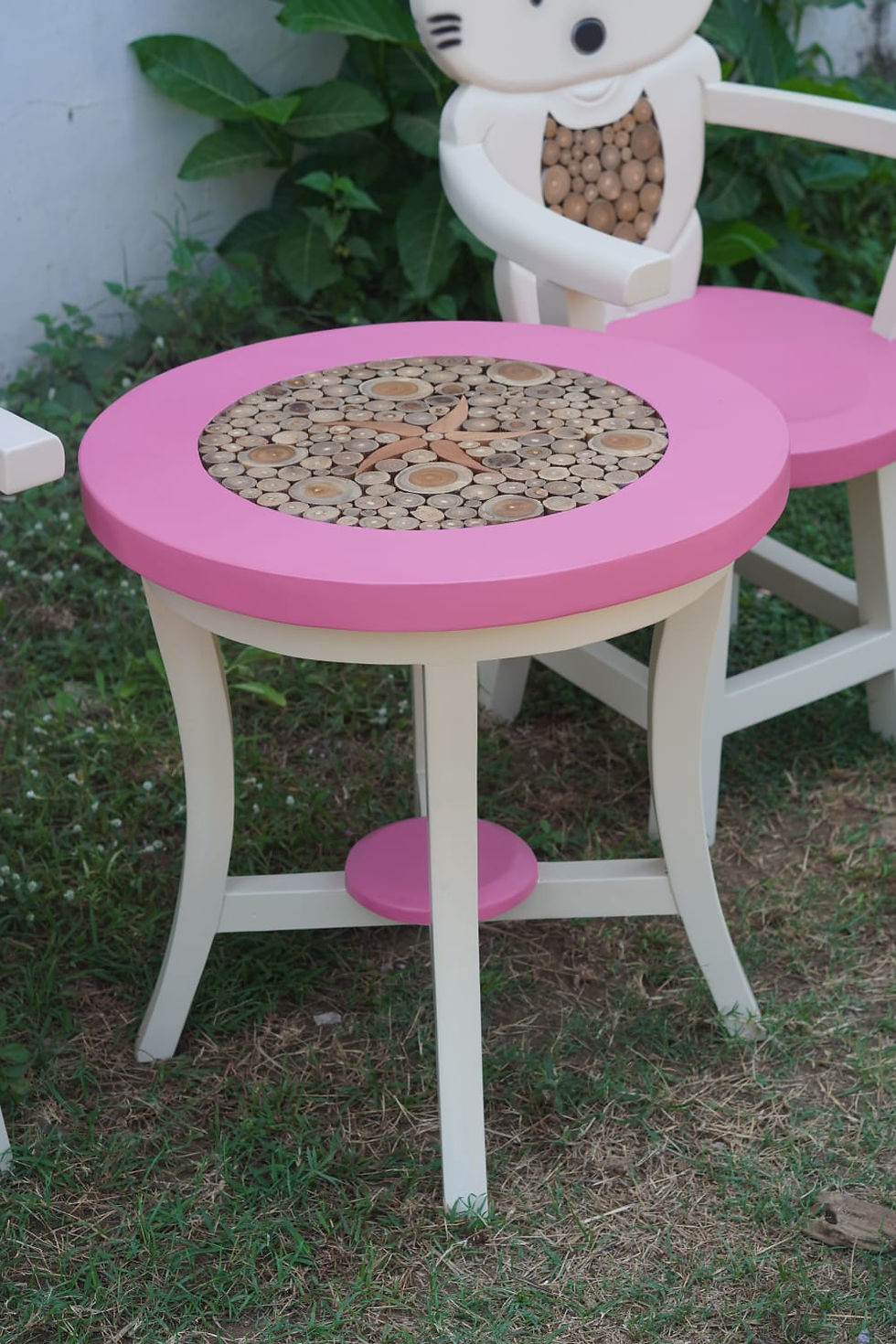 Thumbnail: Hello Kitty Coin Raintree Chair
