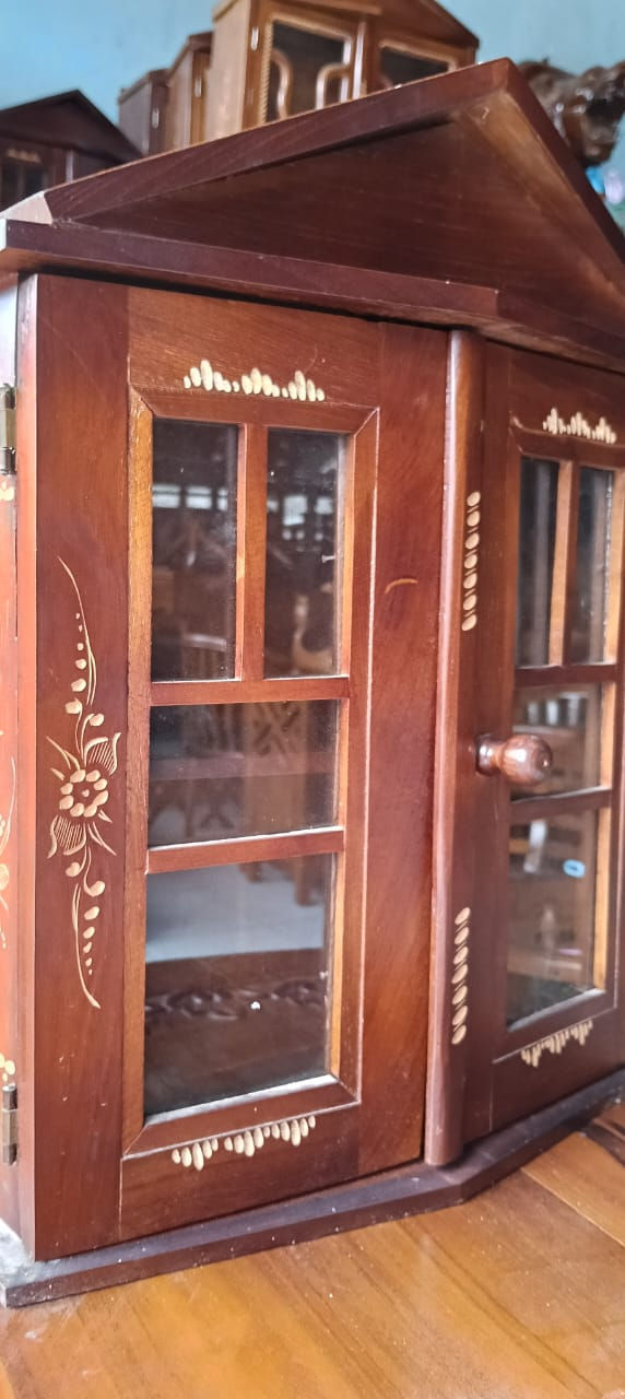 Thumbnail: Medicine Storage Cabinet