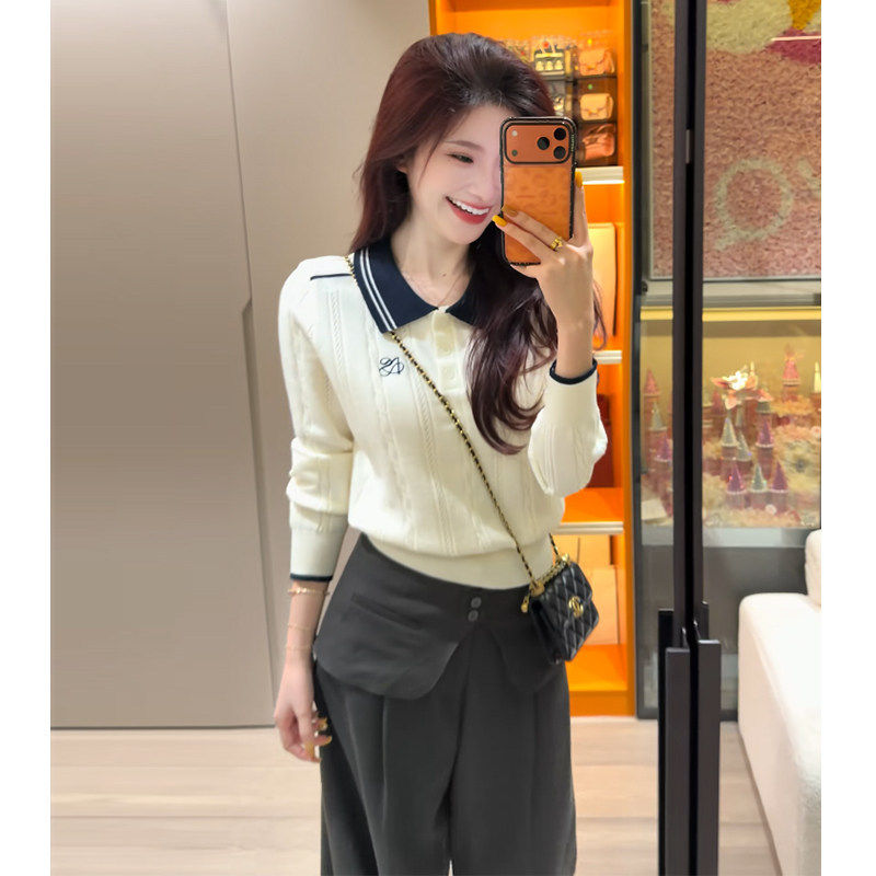 Sweet Color Block Long Sleeve Polo Collar Embroidered Knit Top for Women