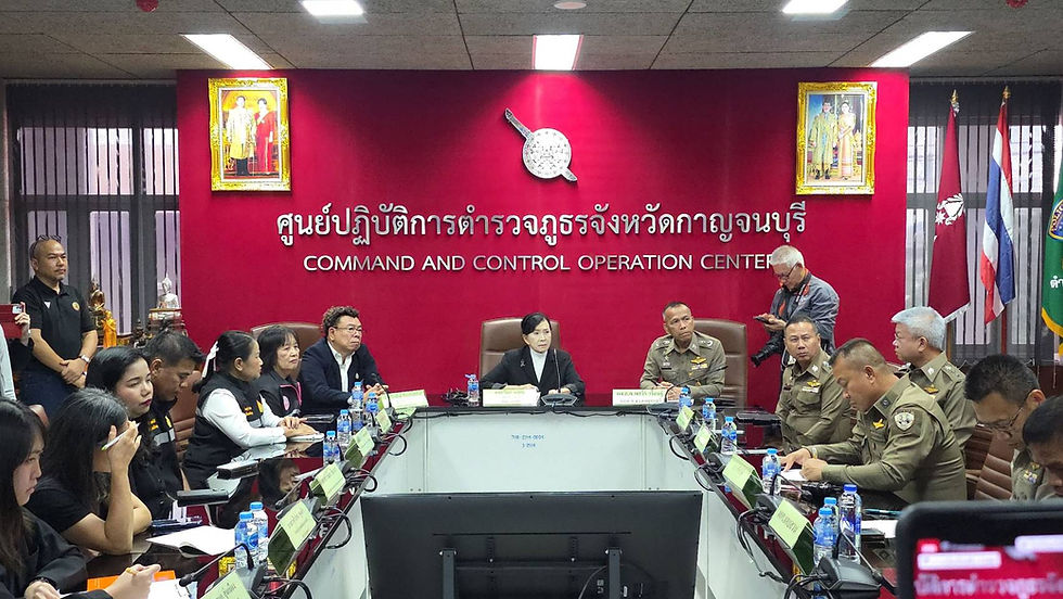 กาญจนบุรี ปวีณา นำ 11 ครอบครัว ด.ญ.อายุ 10-15 ปี เหยื่อ ผอ.รร. อนาจารจับหน้าอก เข้าแจ้งความที่ ภ.จว.กาญจนบุรี ลั่น ขอดำเนินคดีให้ถึงที่สุด