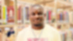 Portrait de l'auteur Youssef Branh à la bibliothèque de l'Université de Sharjah aux Emirats arabes unis.