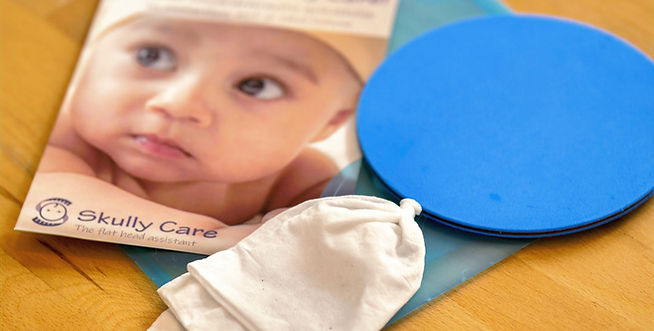 Toolkit for plagiocephaly measurements, including a specialized baby measuring cap and positioning guide. Essential tools for accurately assessing head shape and tracking improvements.