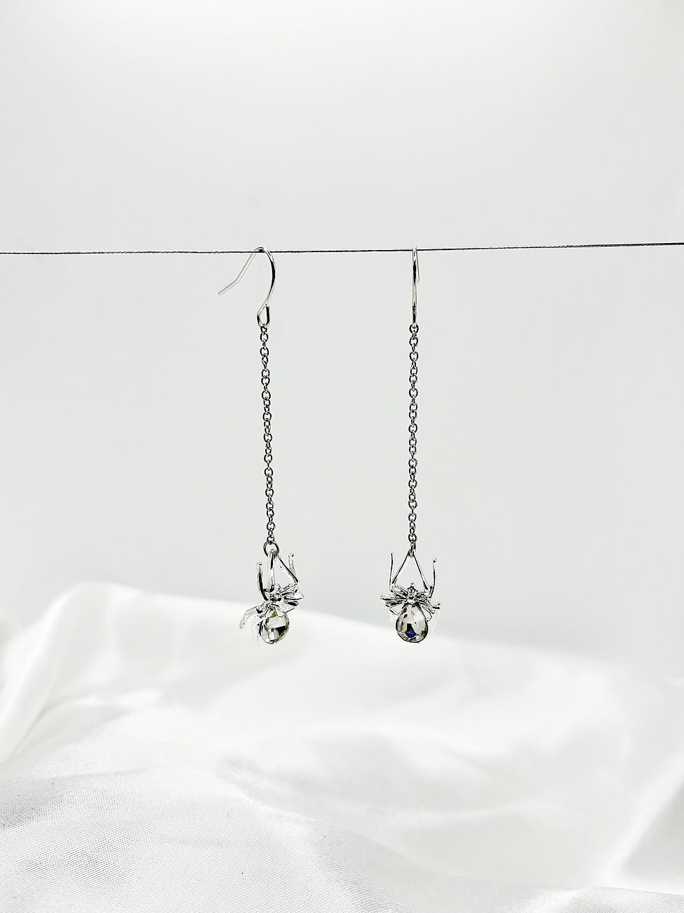Miniatyrbild: The Arachnid Earrings 
