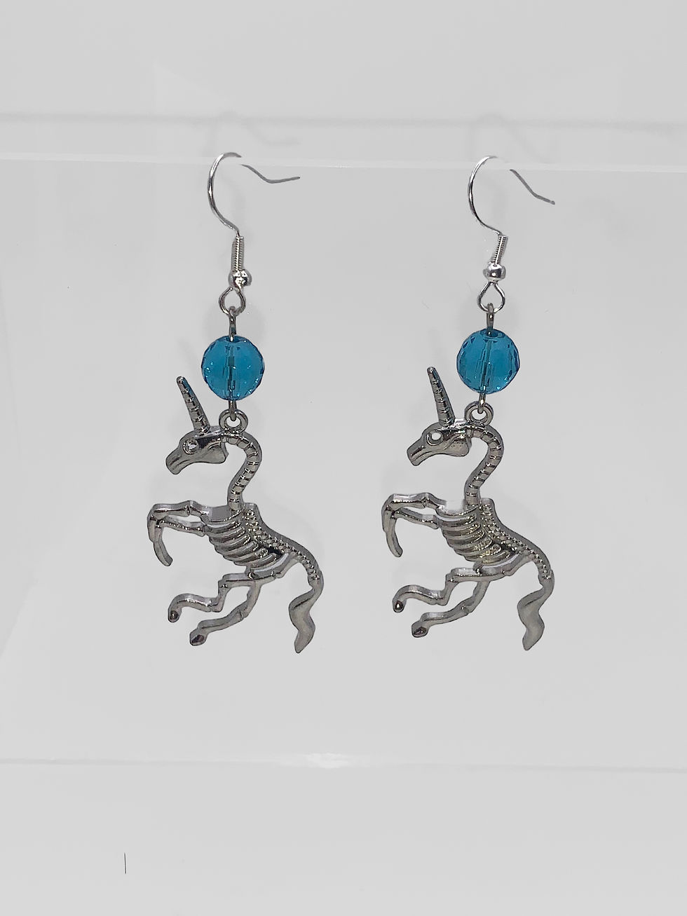 Miniatura: Skeleton Unicorn Earrings with Jade Quartz
