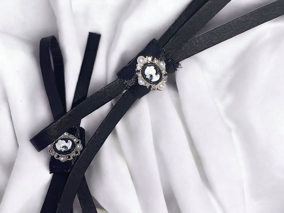 Miniatyrbild: Leather Cameo Bow Hair Clips - Genuine Leather 