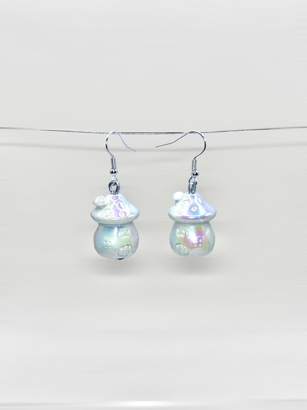 Miniatyrbild: Enchanting Luminous Mushroom House Earrings