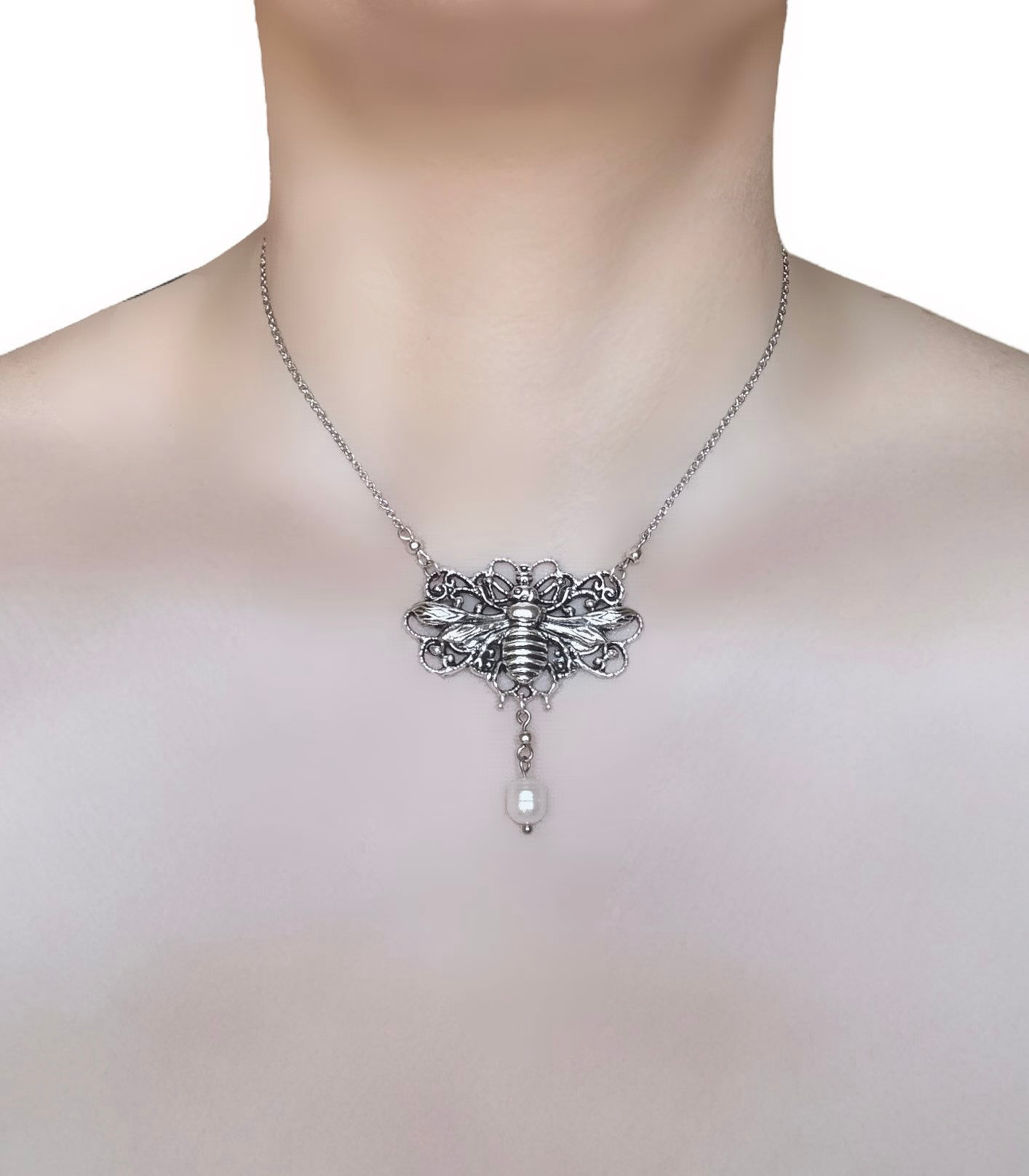 The Gilded Bee Necklace with Baroque Pearl 