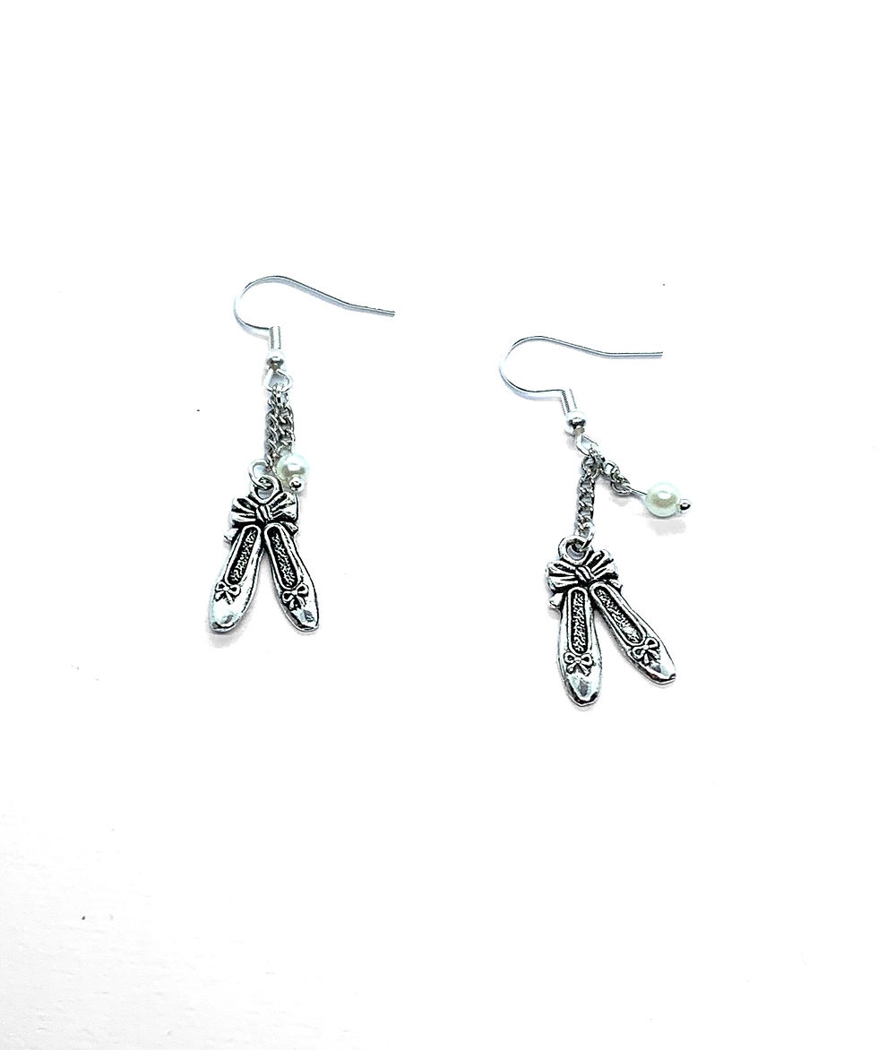 Miniatura: Ballet Slippers Earrings - Silver Plated Hooks