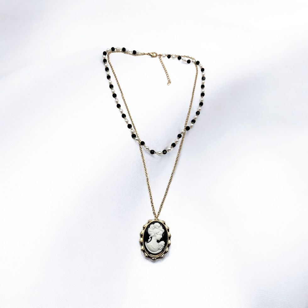 Miniaturbild: Chained Cameo Necklace