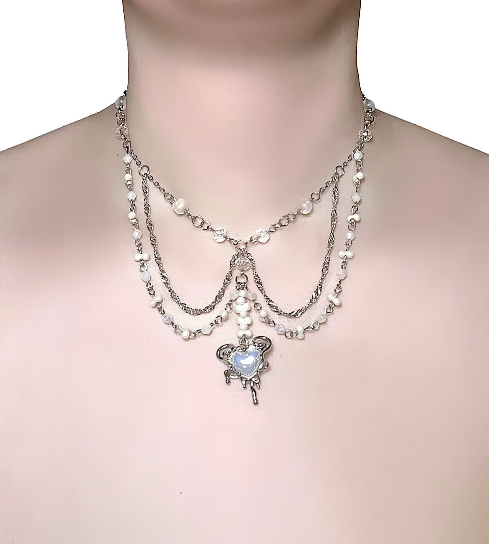 Miniatyrbild: Ivory Reliquary Heart Necklace
